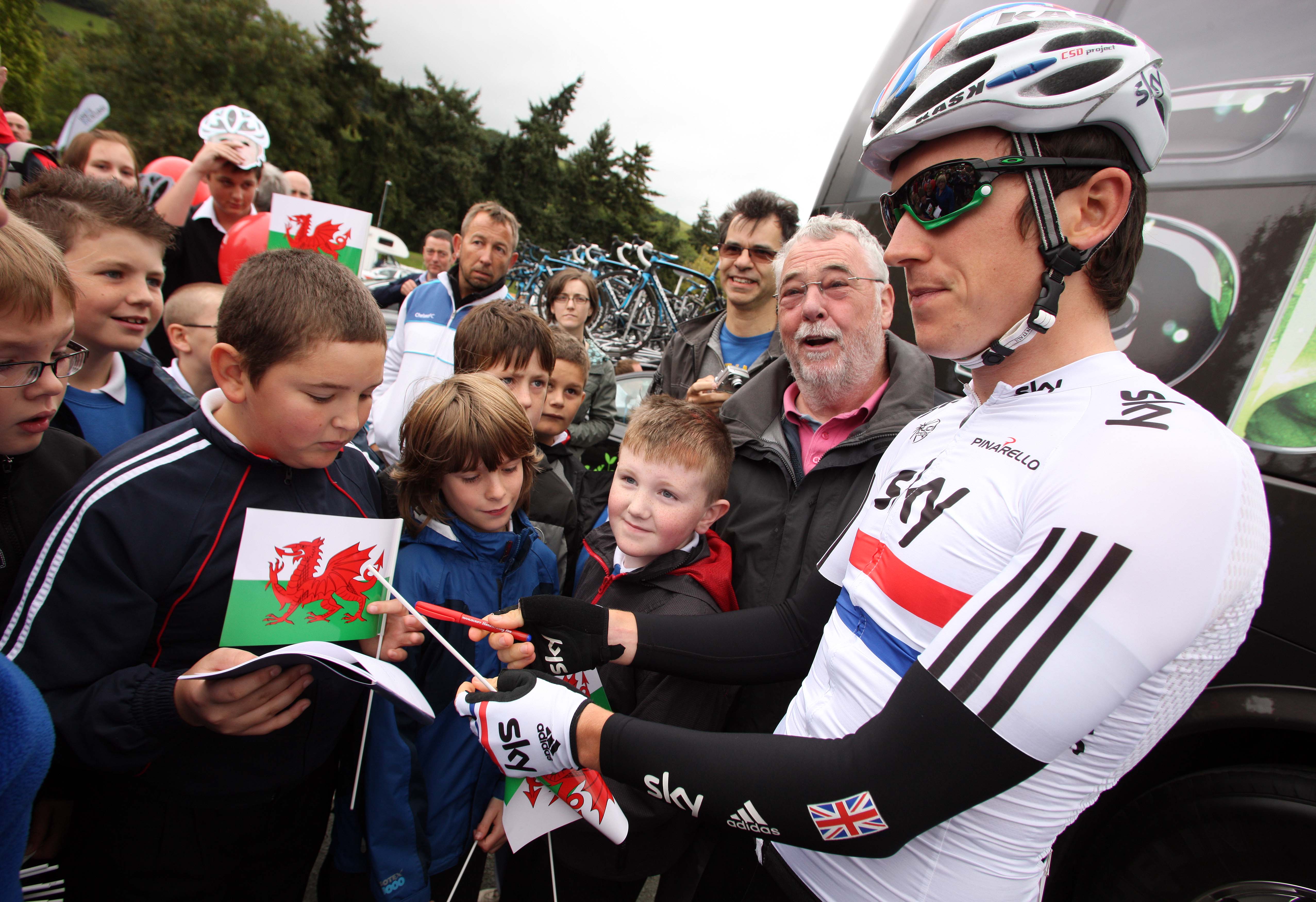 Thomas Stays Second in Portugal After Cancellara Blitzes Time Trial