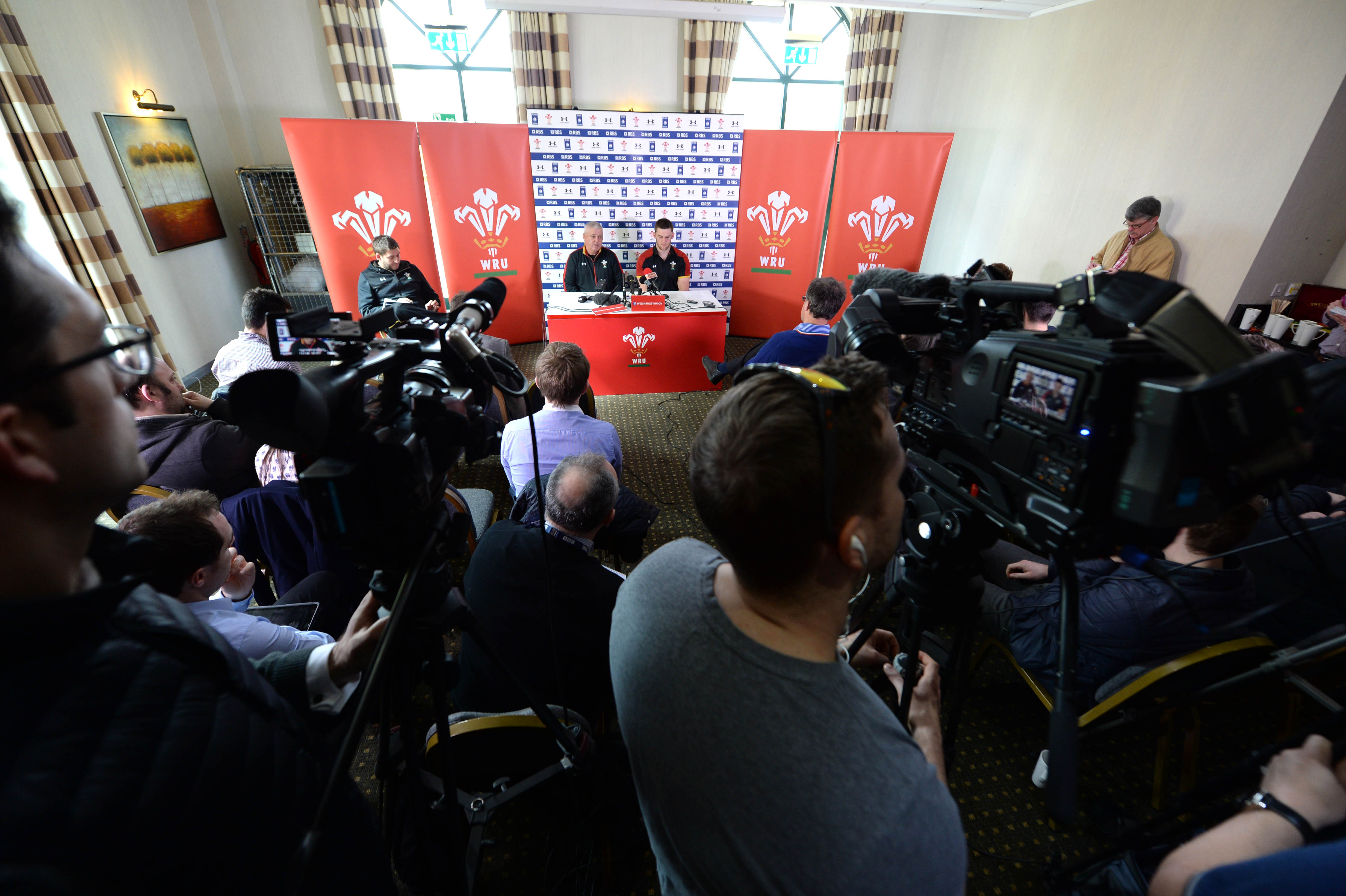 Gatland Issues Apology For “Banter” Description