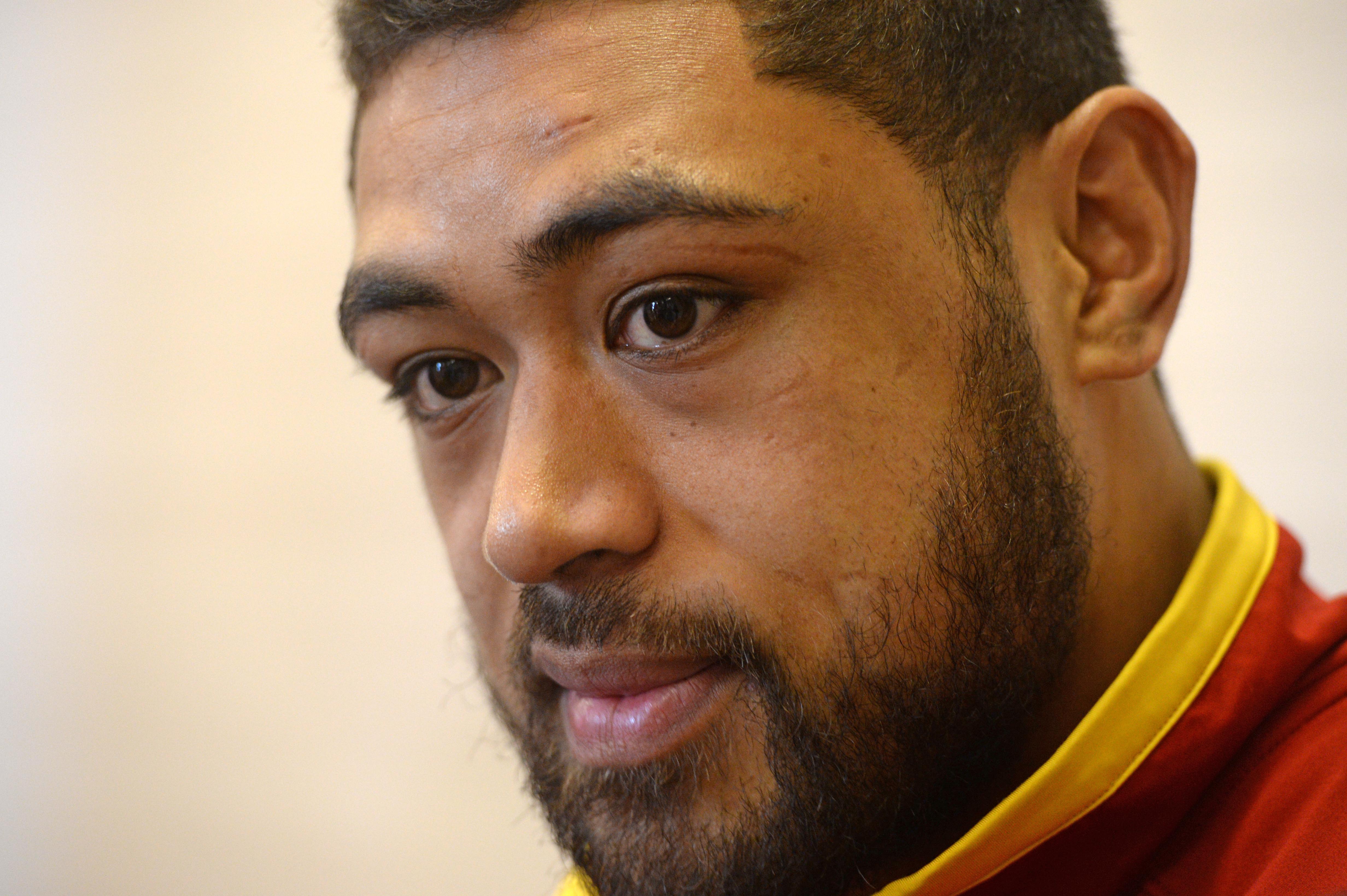 Faletau Says Parisse Is Italian Battalion