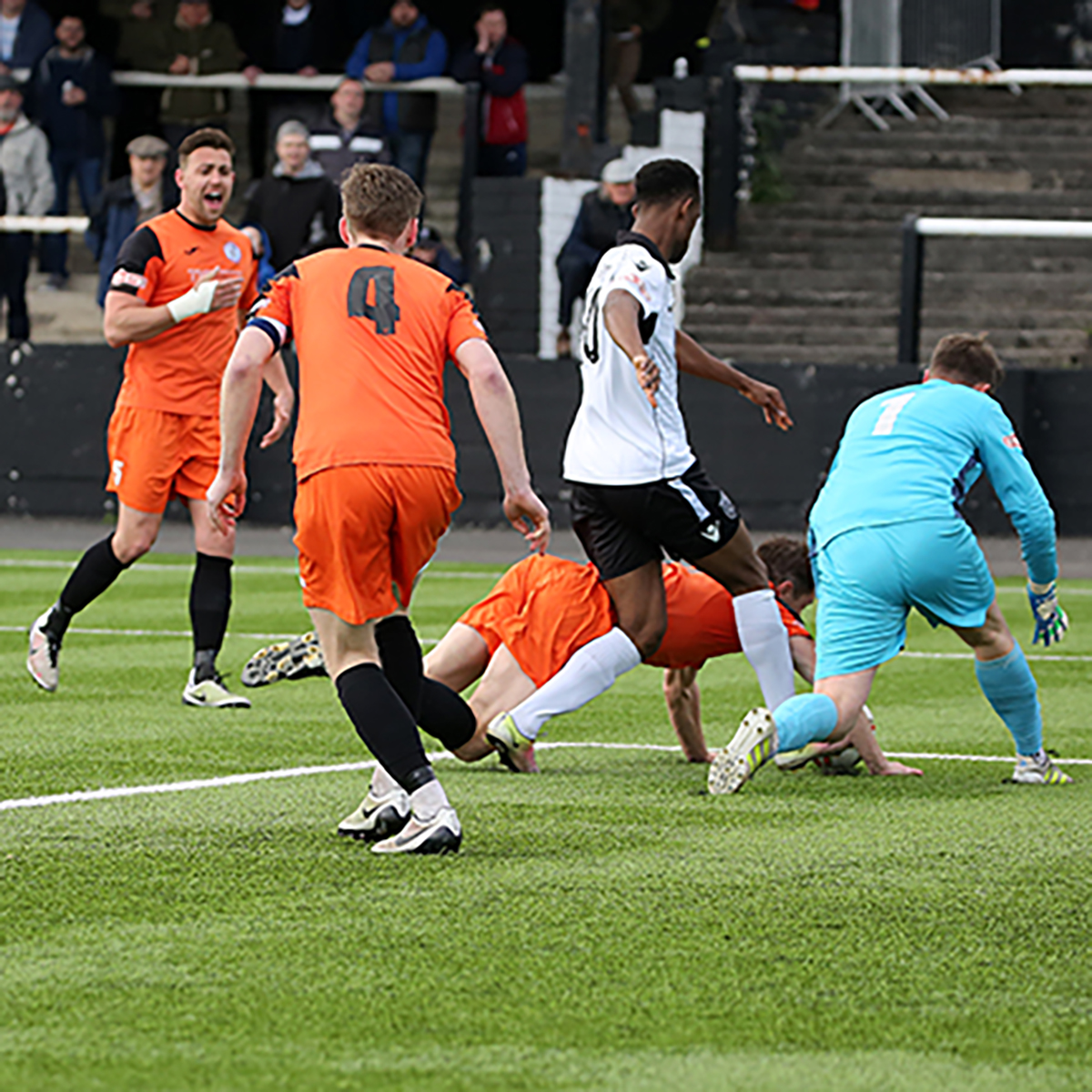 Merthyr Town Aiming To Secure Home Tie in Play-Off Semi-Finals