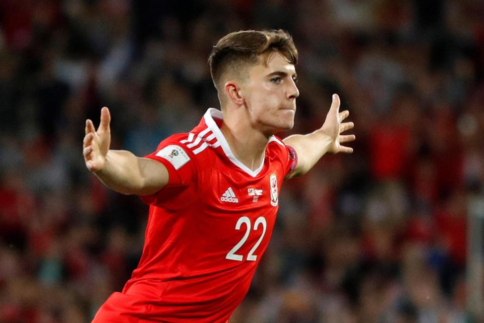 Stand By Ben Woodburn, Or Put Him Back On The Bench Is The Choice For Chris Coleman