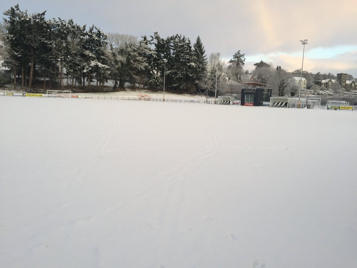 Snow Gives WPL Chasing Pack Chance To Close Gap