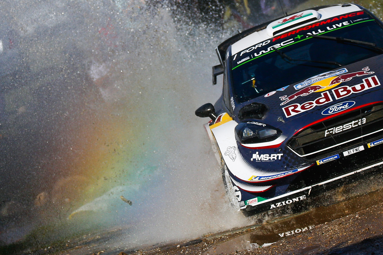 Evans Leapfrogs In Foggy Argentina