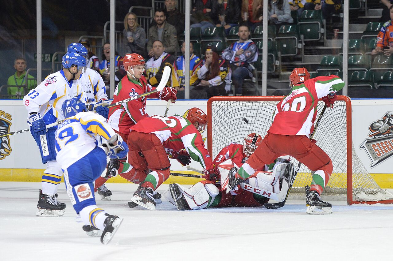 Awesome Foursome For Devils In Play-Off Semi-final