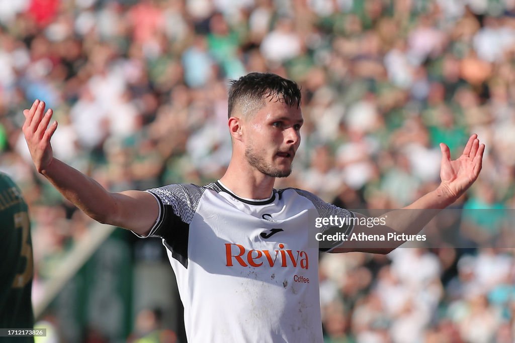 New Wales Striker Liam Cullen Aims To Cap Successful Spell With Swans’ Win Over Leicester City