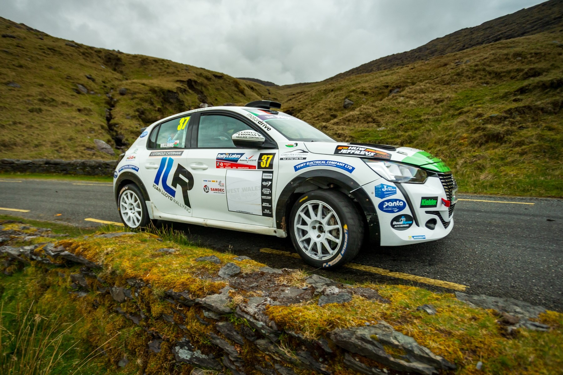 Lloyd Scores Stellantis Cup Victory In Ireland